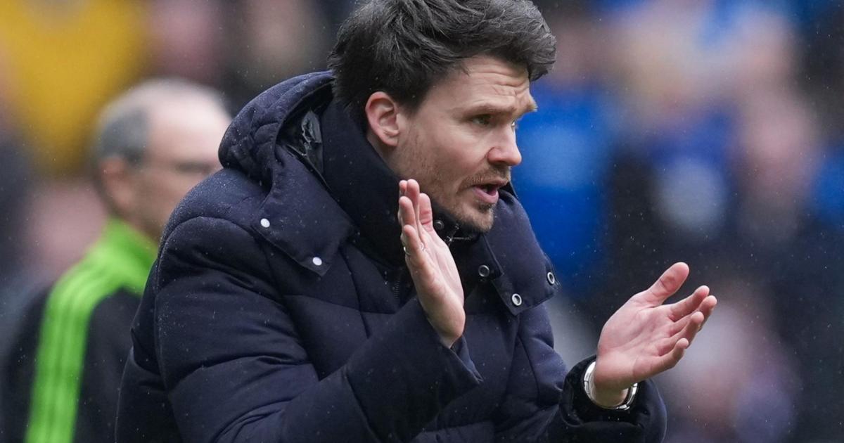 Rangers, marcați de scandal după eșecul din Cupă: Antrenorul Danny caută soluții și speră la o revenire Glasgow, Scoția – Eșecul suferit de Rangers în meciul din Cupă, presărat cu incidente neplăcute, a lăsat urme adânci