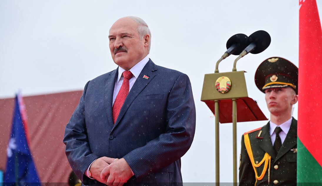 Lukașenko, posibilă vizită în Statele Unite, un pas spre ieșirea din izolare Președintele belarus Aleksandr Lukașenko ar putea efectua o vizită în Statele Unite, conform declarațiilor unui trimis american