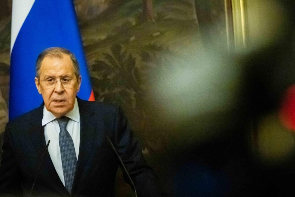 Lavrov acuză Statele Unite că urmăresc controlul resurselor prin schimbări de regim în Iran și Venezuela Ministrul rus de Externe, Serghei Lavrov, a acuzat marți Statele Unite că intenționează să schimbe regimurile din Iran și Venezuela pentru a obține controlul asupra resurselor mondiale de petrol și gaze