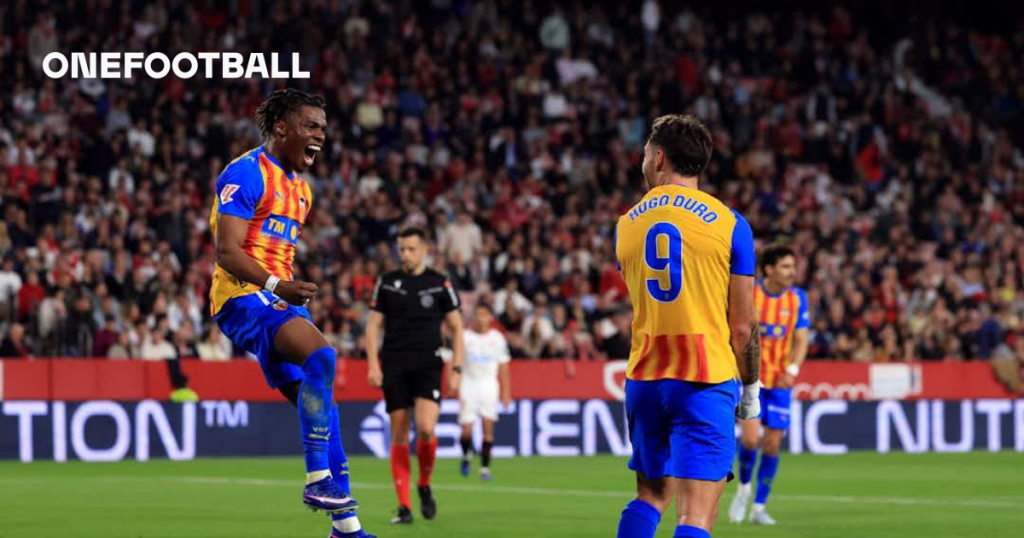 Victorie importantă pentru Valencia în fața Sevilliei, care se apropie de salvarea matematică Valencia a obținut o victorie importantă în deplasare, scor 2-0, pe terenul Sevilliei