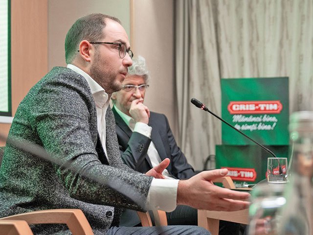 Cris-Tim intră în indicele BET, înlocuind Purcari Producătorul de mezeluri Cris-Tim va face parte din indicele principal al Bursei de Valori București (BVB), BET, începând cu data de 23 martie