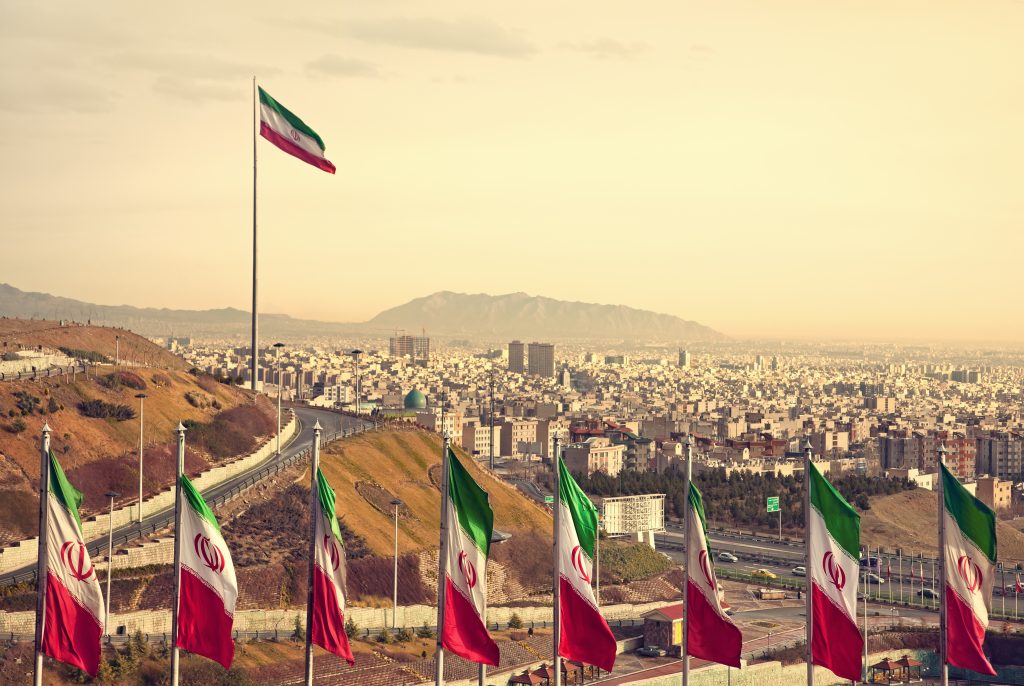 China negociază cu Iranul pentru a asigura aprovizionarea cu energie în condițiile tensiunilor din Orientul Mijlociu Beijingul și Teheranul poartă discuții urgente pentru a asigura redeschiderea Strâmtorii Hormuz pentru navele petroliere și cele de transport LNG, în contextul intensificării tensiunilor geopolitice în regiune
