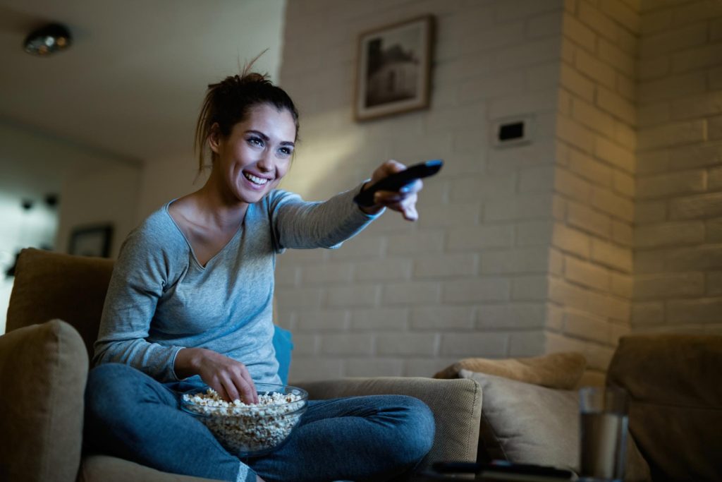 Noi producții pe platformele de streaming: Ce poți urmări în această seară Vă întrebați ce filme și seriale noi au apărut pe platformele de streaming? Jurnaliștii au realizat o selecție cu recomandări, pentru a vă ajuta să alegeți ce să urmăriți în serile libere