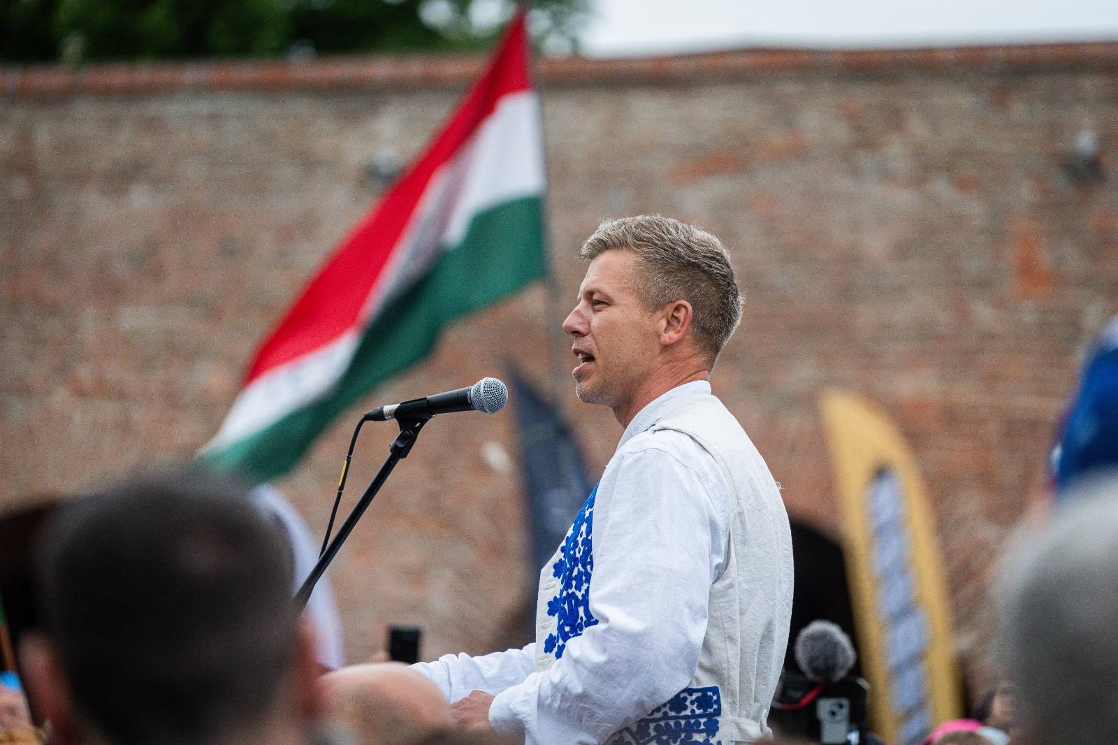 Liderul opoziției ungare cere anchetă privind o presupusă operațiune de spionaj Peter Magyar, liderul partidului ungar de opoziție Tisza, a cerut deschiderea unei anchete pentru a investiga o presupusă operațiune a serviciilor de informații împotriva formațiunii sale politice