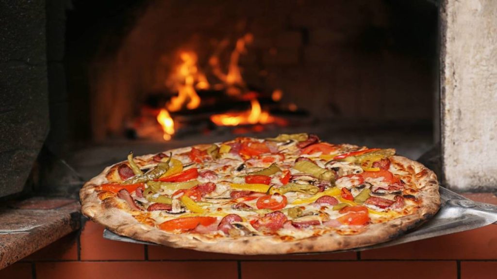 Criza pizza lovește: Francize Domino’s și Papa John’s în dificultate București – Fanii pizza din România ar putea avea parte de o surpriză neplăcută