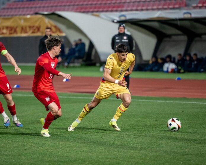 România U20 pierde la limită în fața Poloniei într-un meci amical Echipa națională de fotbal Under 20 a României a suferit o înfrângere cu scorul de 0-1 în fața reprezentativei similare a Poloniei, într-un meci amical disputat vineri, 27 martie, pe stadionul „Eugen Popescu” din Târgoviște
