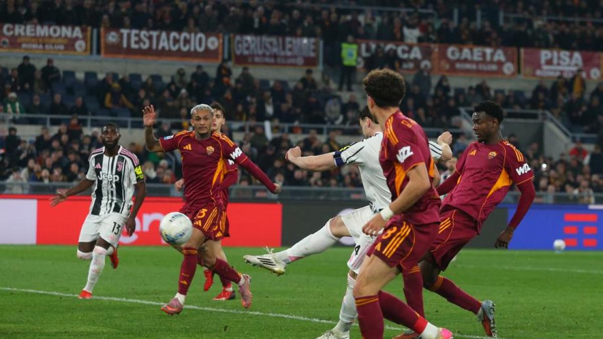 Remiză spectaculoasă în Roma-Juventus: Gatti salvează un punct pentru „Bătrâna Doamnă” Un meci dramatic, cu răsturnări de situație și emoții la cote maxime, s-a încheiat cu o remiză de 3-3 între AS Roma și Juventus Torino, în confruntarea directă pentru un loc de Champions League