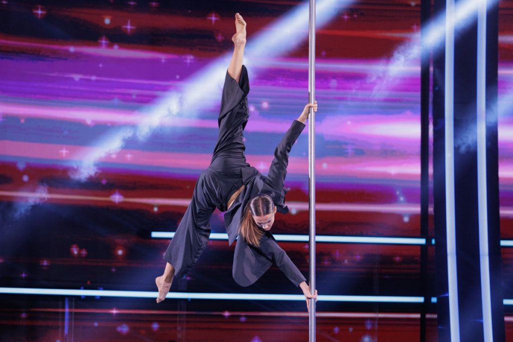 Agnese Bresaola, pole dancer de AUR, a electrizat „românii au talent”