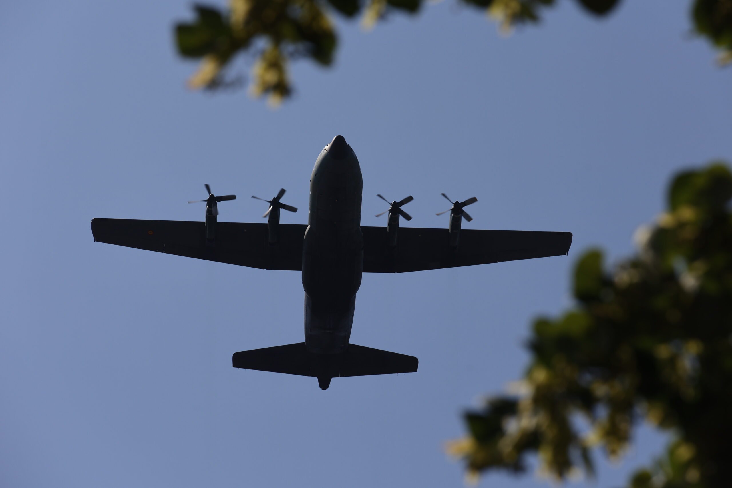 Avion militar românesc, mobilizat pentru a transporta pacienți cu arsuri în Belgia O aeronavă C-27J Spartan a Forțelor Aeriene Române, configurată pentru misiuni medicale, a efectuat o misiune umanitară de transport al unor pacienți cu arsuri grave la un spital specializat din Belgia, potrivit unui comunicat al Ministerului Apărării Naționale