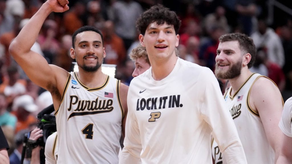 Purdue Boilermakers, echipa de baschet a Universității Purdue, a învins Texas Longhorns cu scorul de 79-77 într-un meci palpitant din optimile de finală ale turneului March Madness