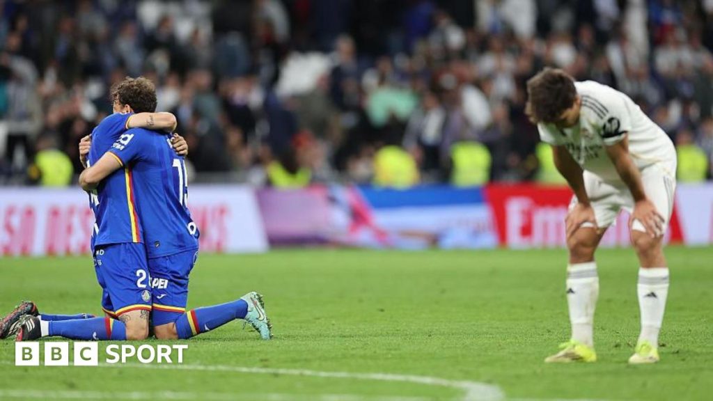 Surpriză pe Bernabeu: Real Madrid, învinsă de Getafe și ratează apropierea de Barcelona Madridul a suferit un eșec neașteptat pe teren propriu, fiind învinsă de Getafe cu scorul de 1-0