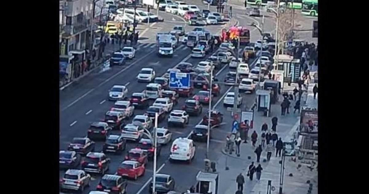Trafic blocat în centrul Capitalei, în zona Piața Romană, din cauza unui accident grav. Pieton resuscitat la faţa locului