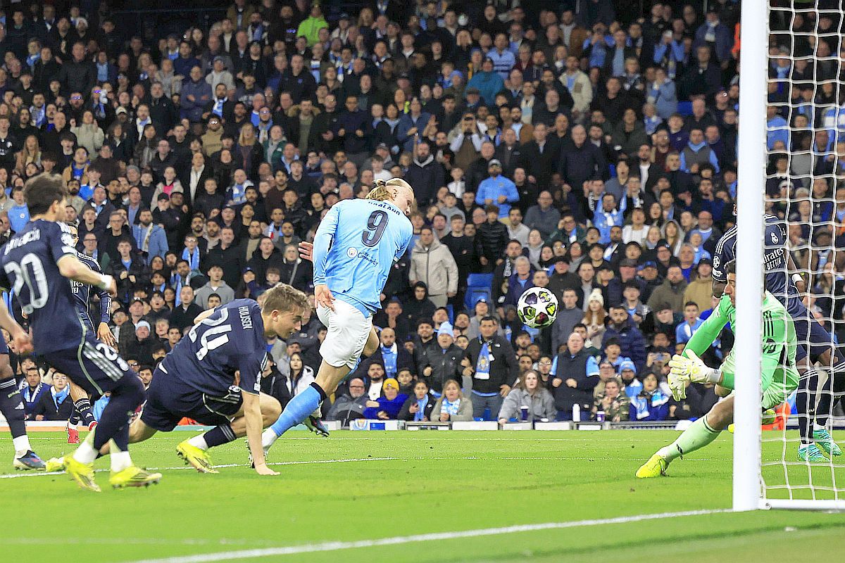 S-a aflat acum: a jucat accidentat în Manchester City