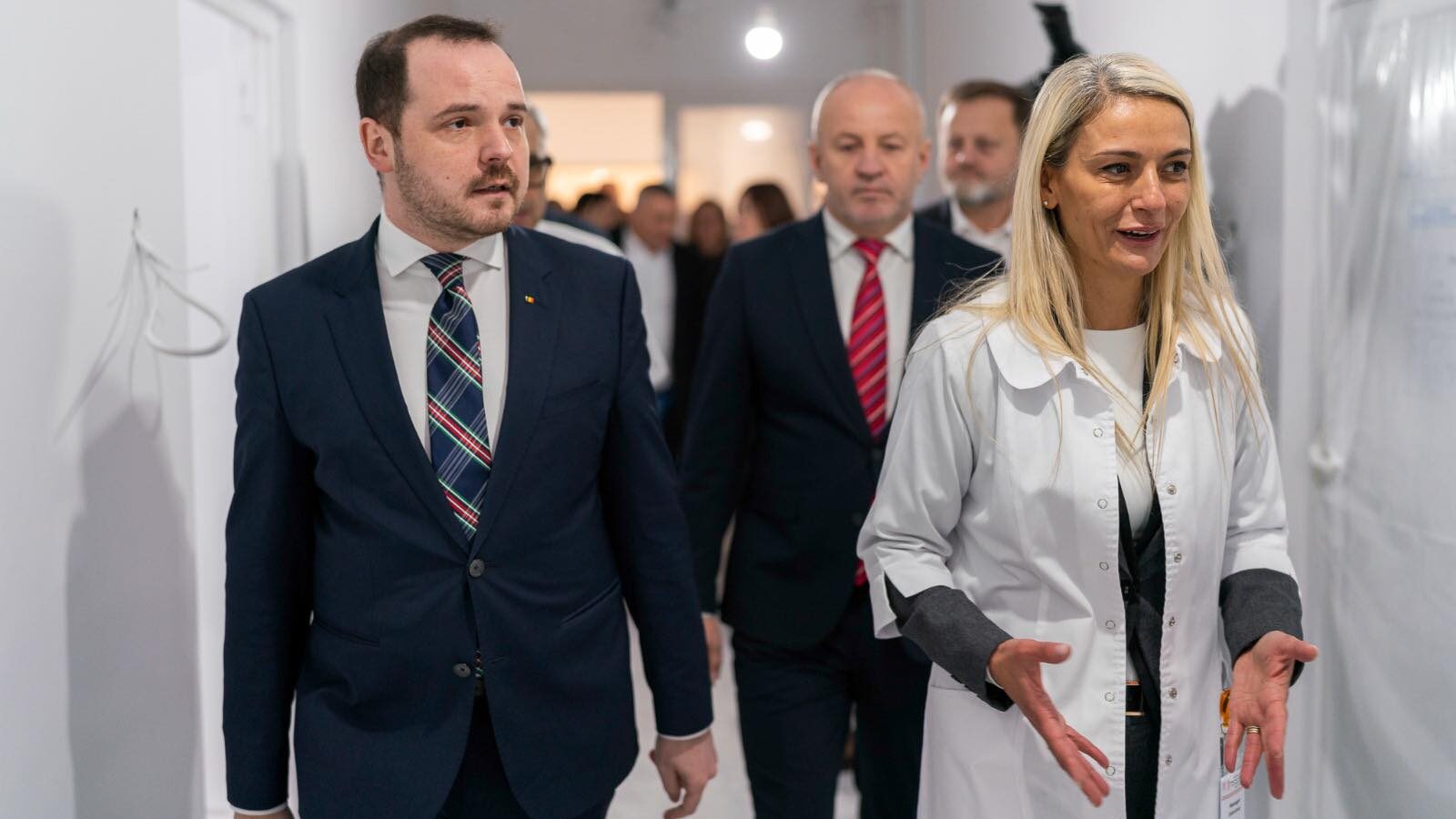 Extinderea rețelei de îngrijire a pacienților critici cardiaci O inițiativă recentă, anunțată de Alexandru Rogobete pe o rețea de socializare, va conduce la creșterea numărului unităților dedicate îngrijirii cardiace critice la nivel național