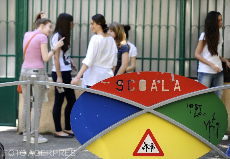 Baremul de corectare la Română la Simulare Evaluarea Națională 2026 clasa a VIII-a va fi publicat la ora 15:00