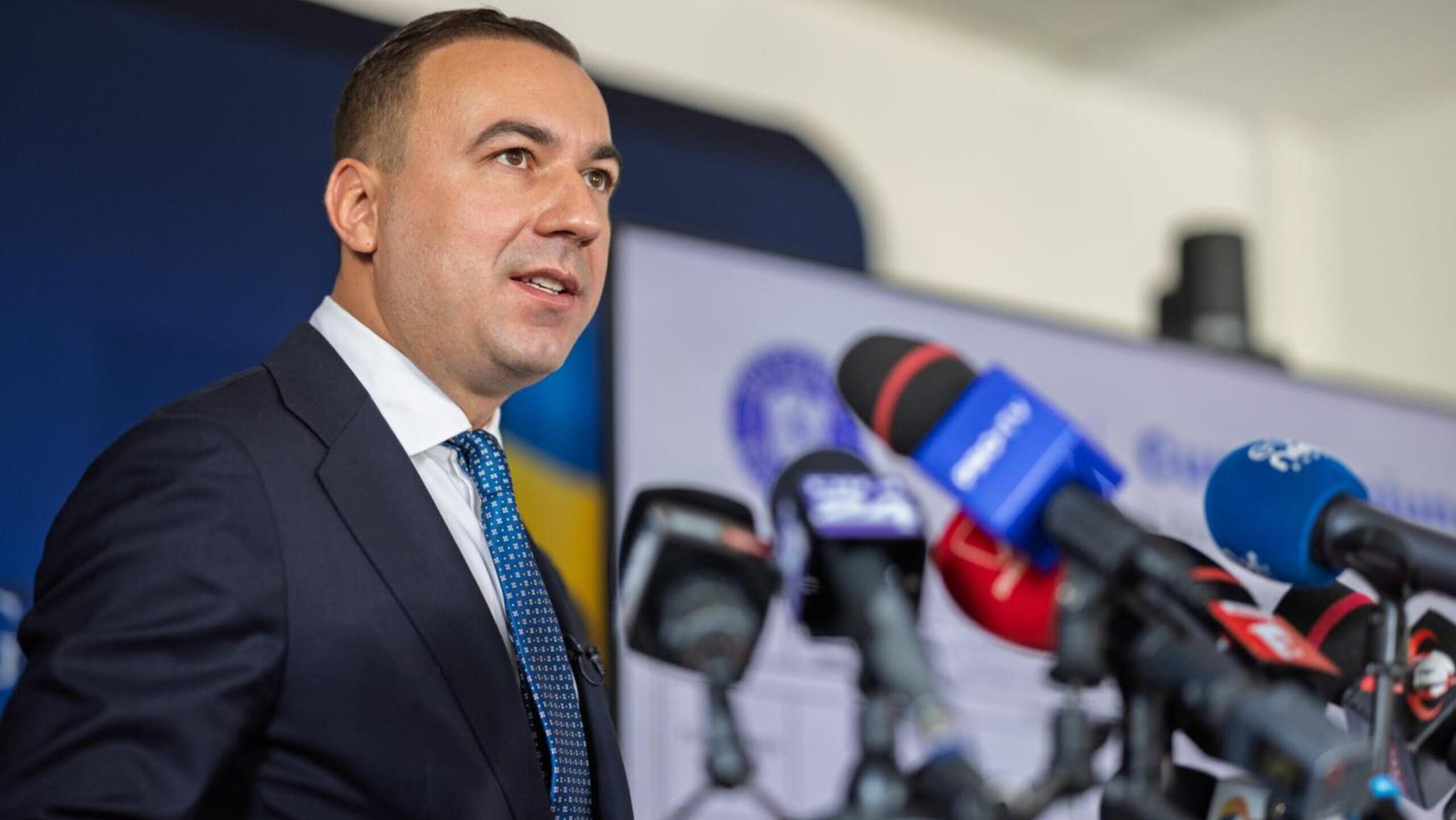România investește 150 de milioane de euro în stocarea energiei în baterii România va investi 150 de milioane de euro pentru a dezvolta capacitățile de stocare a energiei în baterii