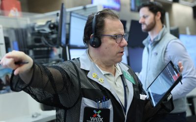 Bursa azi: Ce se întâmplă cu acțiunile, la minut