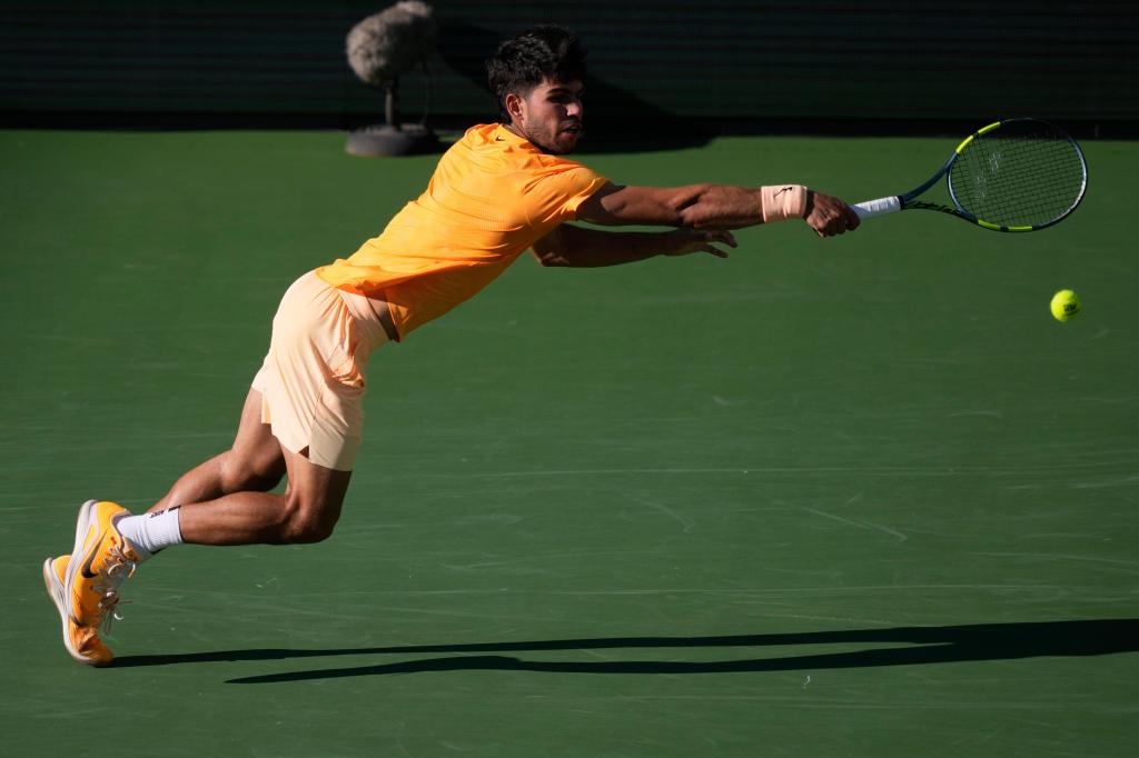 Alcaraz, eliminat prematur la Miami: Korda produce surpriza în turul trei MIAMI GARDENS, Florida – Carlos Alcaraz, actualul număr unu mondial în tenisul masculin, a suferit o înfrângere surprinzătoare în turul trei al turneului de la Miami Open