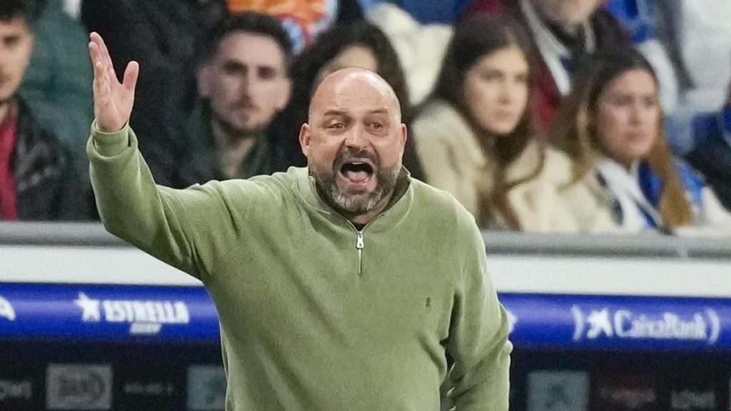 “La Liga o la Federación ha tocado el calendario y perjudican al Espanyol con tres partidos seguidos fuera”