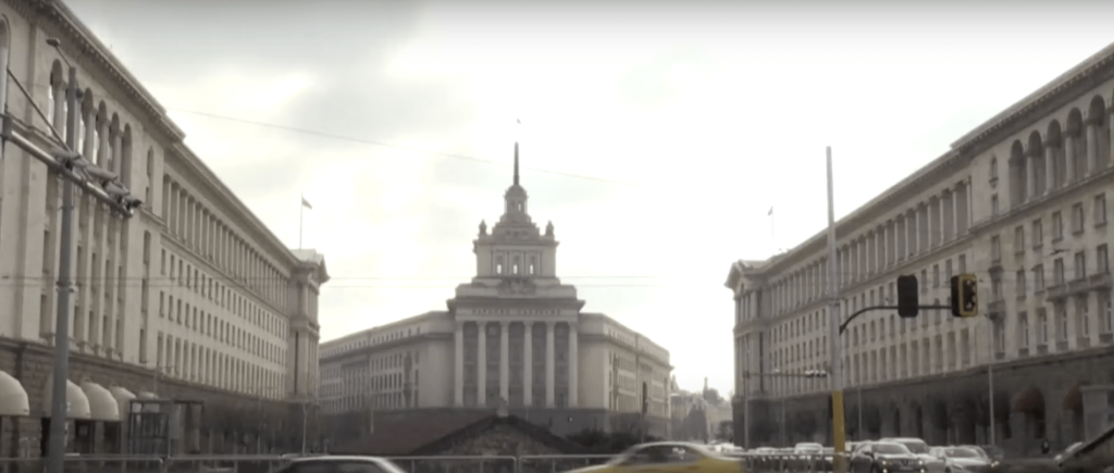 Bulgaria setează un precedent european: Schema de sprijin pentru industriile energointensive Bulgaria se pregătește să devină prima țară membră a Uniunii Europene care implementează un program de ajutor dedicat industriilor mari consumatoare de energie