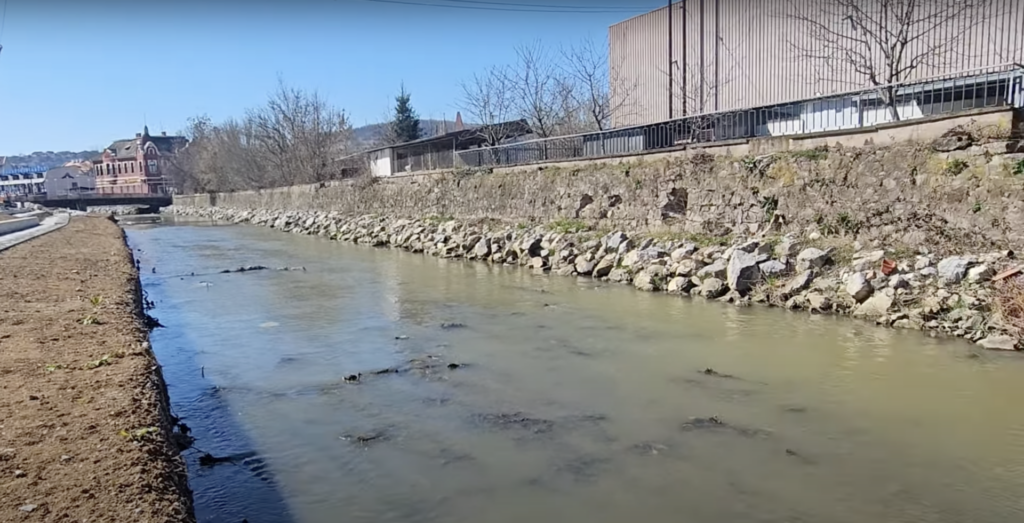 Încep lucrările de amenajare a Văii Secătura în Peștiș, Bihor Administrația Bazinală de Apă (ABA) Crișuri a demarat, joi, lucrările de amenajare a Văii Secătura, în localitatea Peștiș, componentă a orașului Aleșd, județul Bihor