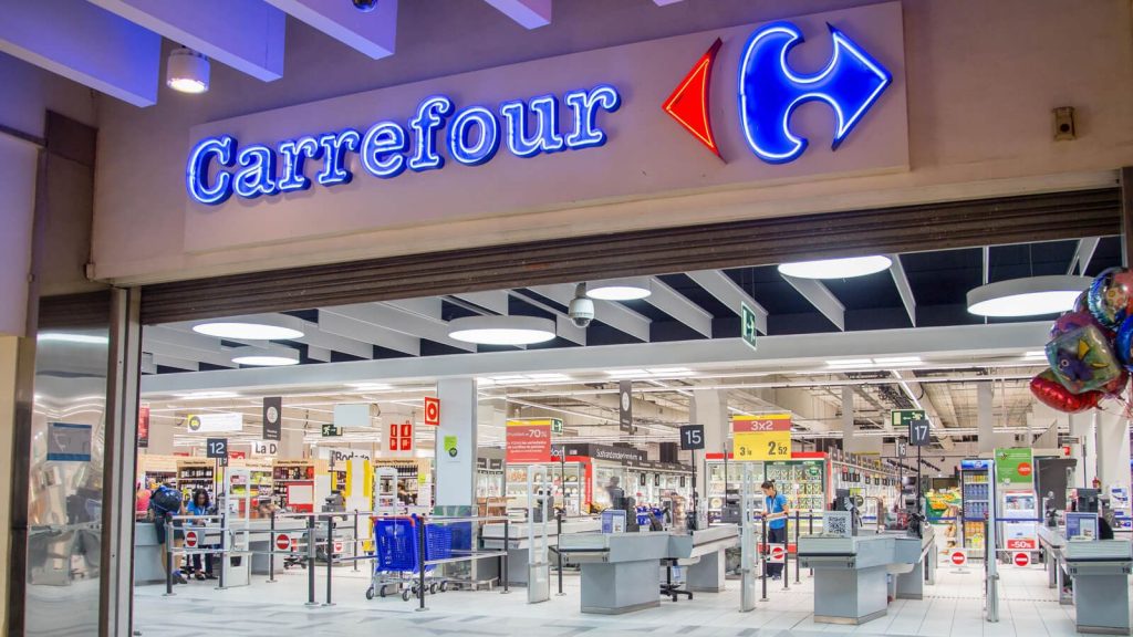 Carrefour recrute colaboratori ocazionali pentru pregătirea comenzilor online Retailerul francez Carrefour lansează în România o platformă prin care colaborează cu persoane din apropierea magazinelor pentru a facilita pregătirea comenzilor online