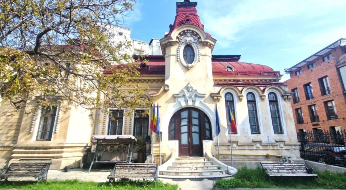 Casa Memorială „Dinu Lipatti” va fi transformată în centru cultural Consiliul General al Municipiului București a aprobat recent proiectul de achiziționare a Casei Memoriale „Dinu Lipatti”