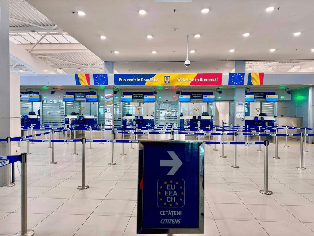 Hățișul zborurilor din Dubai: românii, puși la încercare de conflict și prețuri explozive Situația din Dubai, amplificată de tensiunile din Orientul Mijlociu, a creat haos pentru românii aflați în zonă