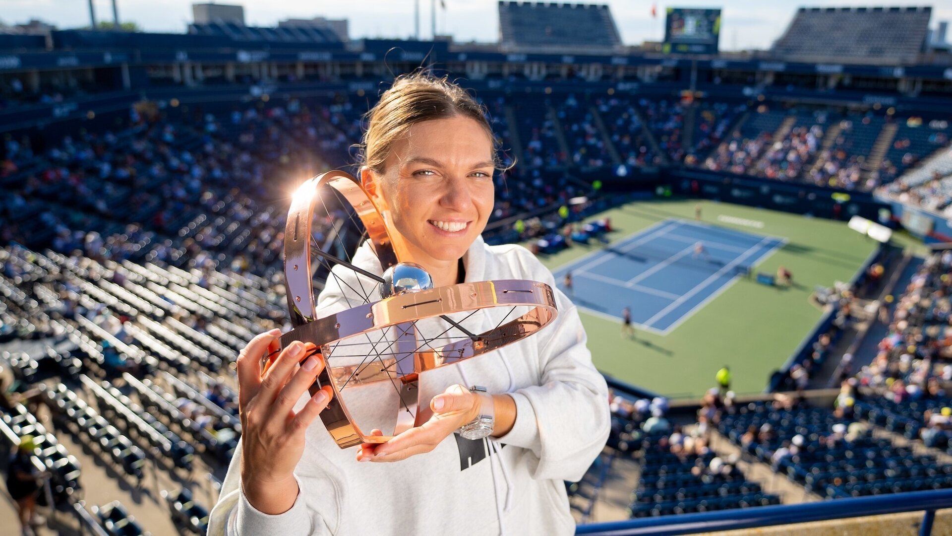 Paste de lux la hotelul Simonei Halep: Peste 4.700 de lei pentru un sejur în Poiana Brașov O vacanță de Paște într-o locație exclusivistă din Poiana Brașov, deținută de fosta campioană de tenis Simona Halep, poate costa peste 4.700 de lei de persoană, potrivit informațiilor disponibile pe platforma booking.com