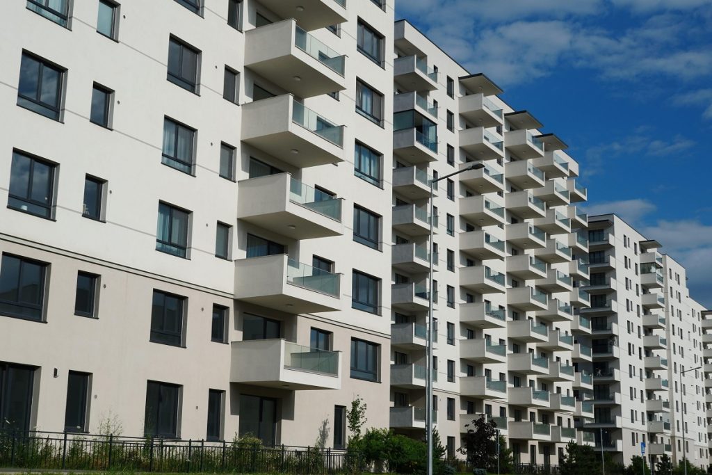 Cât plătești, de fapt, pentru un apartament cumpărat în rate?
