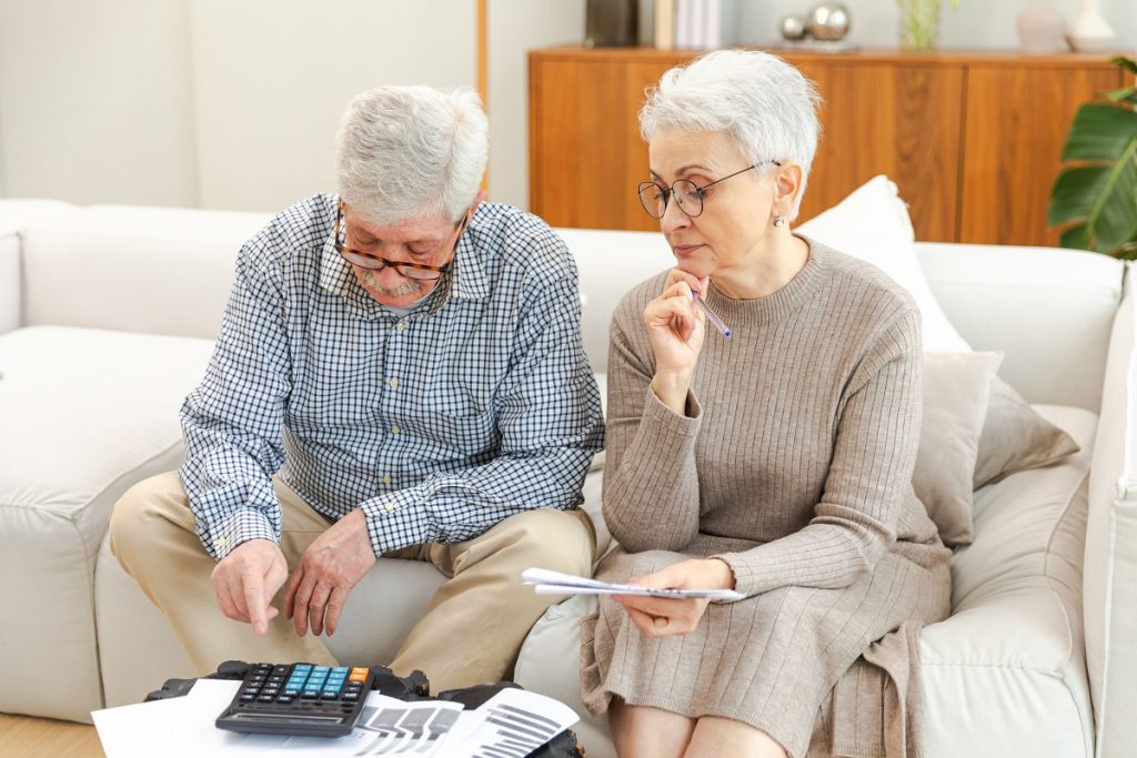 Pensia paneuropeană: O soluție flexibilă pentru românii cu mobilitate în UE Produsul paneuropean de pensii personale (PEPP) promite o soluție flexibilă pentru economisirea în vederea pensionării, mai ales pentru cei care lucrează în mai multe țări din Uniunea Europeană
