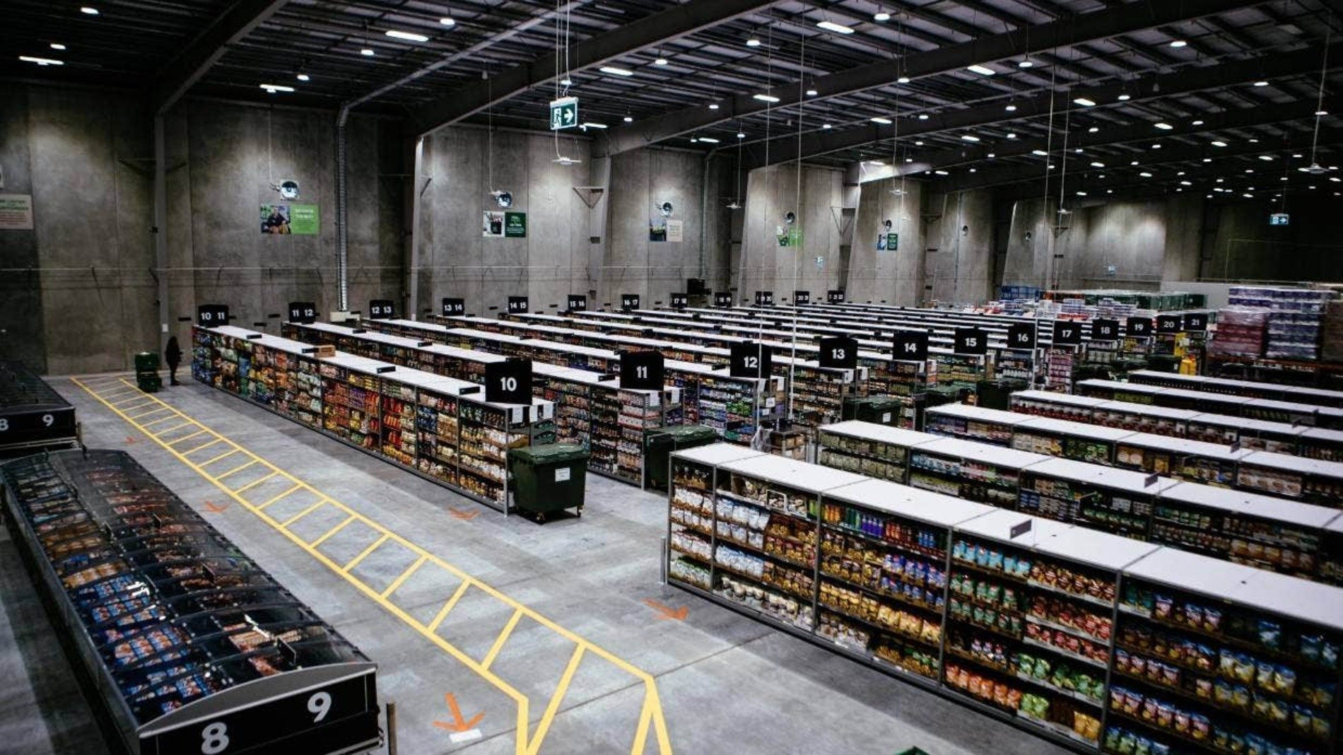 Freshful își extinde rapid rețeaua de magazine „dark store”, livrând cumpărături în doar 30 de minute Freshful, primul hipermarket 100% online din România, își accelerează expansiunea prin dezvoltarea rețelei de „dark store-uri”