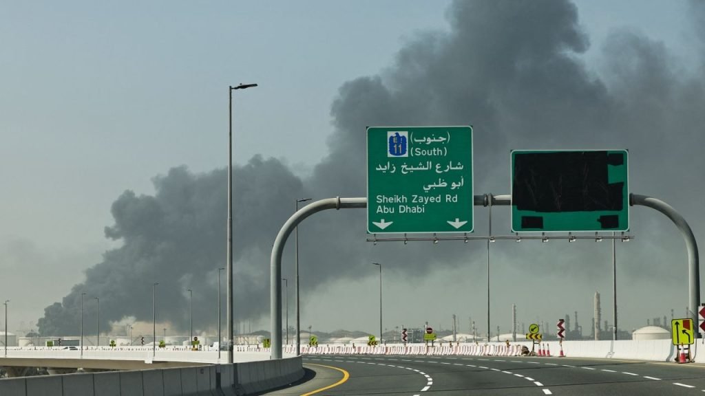 Aproximativ 100 de copii români, blocați în Dubai, se întorc acasă cu un zbor special Un avion charter care transportă aproximativ 100 de copii români, blocați în Dubai, este așteptat să aterizeze la București, în urma unui zbor organizat prin Mecanismul european de protecție civilă