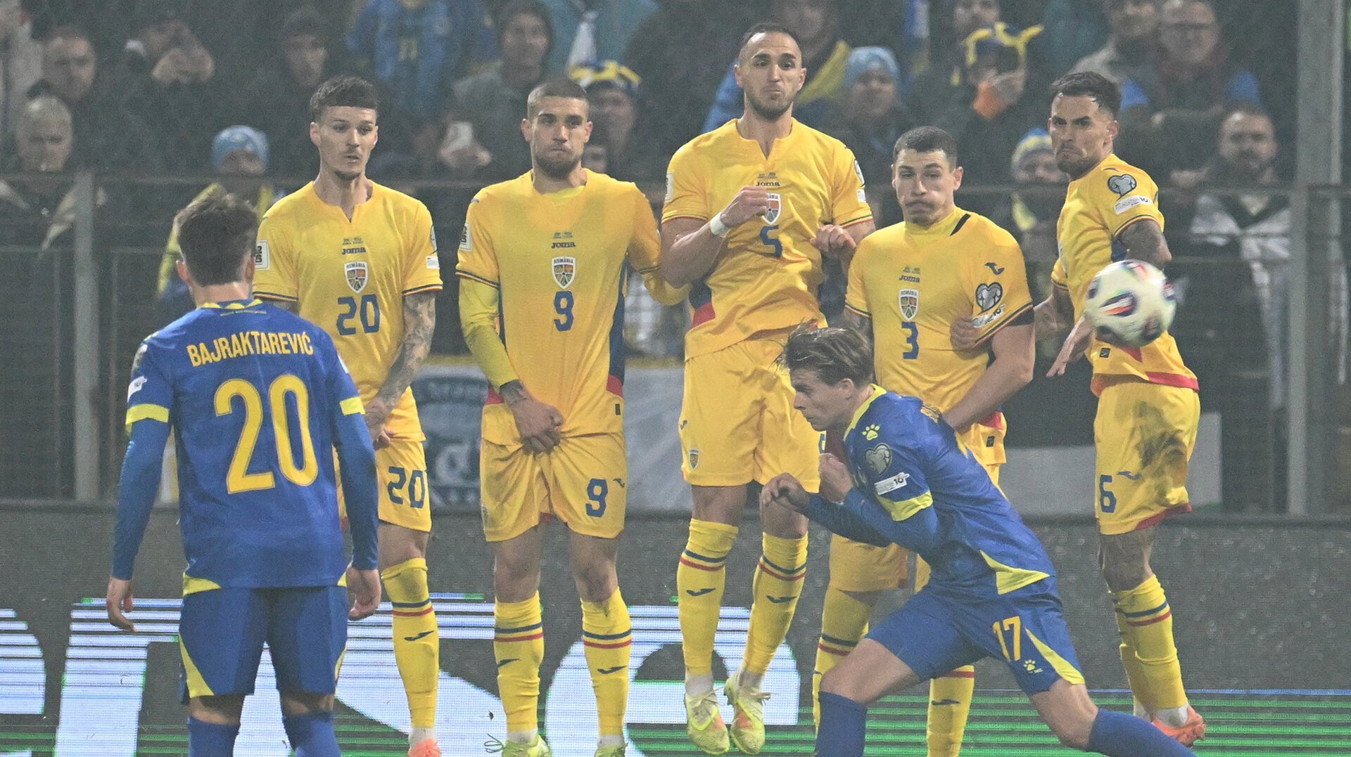 Man, cel mai în formă „tricolor”, vorbește despre importanța barajului cu Turcia Cu 20 de zile înainte de barajul crucial dintre Turcia și România, programat pentru calificarea la Campionatul Mondial, fotbalistul Dennis Man a subliniat importanța deosebită a acestei partide pentru întreaga țară