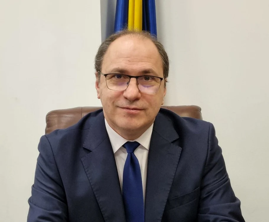 Mihai Dimian a preluat funcția de ministru al Educației Mihai Dimian, propus pentru funcția de ministru al Educației, a depus oficial jurământul marți, 3 martie 2026, în fața președintelui Nicușor Dan