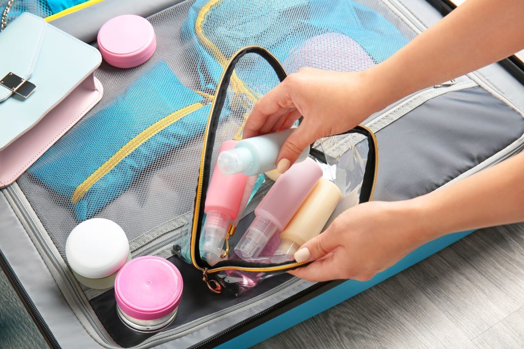 Ciuperca amazoniană, sursă de colorant natural pentru industria cosmetică O echipă de cercetători brazilieni a descoperit că un colorant natural, produs de o ciupercă amazoniană, are potențialul de a înlocui coloranții sintetici în produsele cosmetice, oferind proprietăți antioxidante și antibacteriene