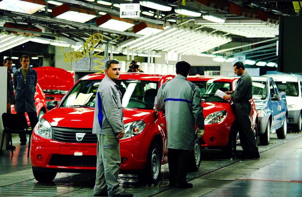 Dacia reduce activitatea la Mioveni: Efectele se simt în economie. Ce se ascunde?