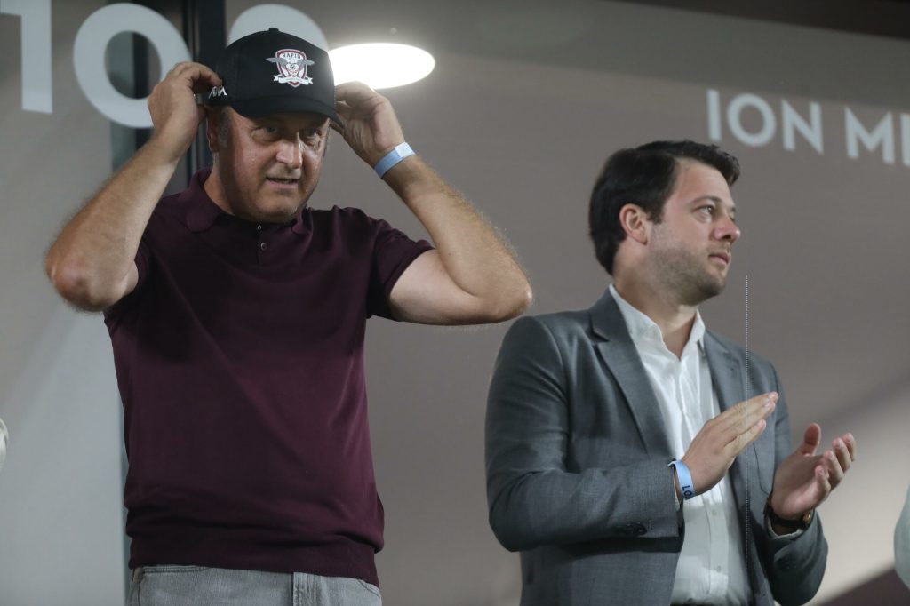Rapid rămâne acasă în play-off: Giuleștiul, scena meciurilor decisive Clubul Rapid București a decis să joace toate meciurile din play-off-ul SuperLigii pe stadionul din Giulești