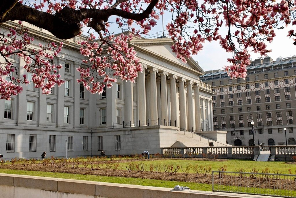 SUA, capabilă să finanțeze un eventual război cu Iranul fără majorarea taxelor, potrivit Trezoreriei Statele Unite ale Americii dispun de resursele financiare necesare pentru a susține un conflict militar cu Iranul, fără a recurge la creșterea impozitelor, conform declarațiilor secretarului Trezoreriei, Scott Bessent