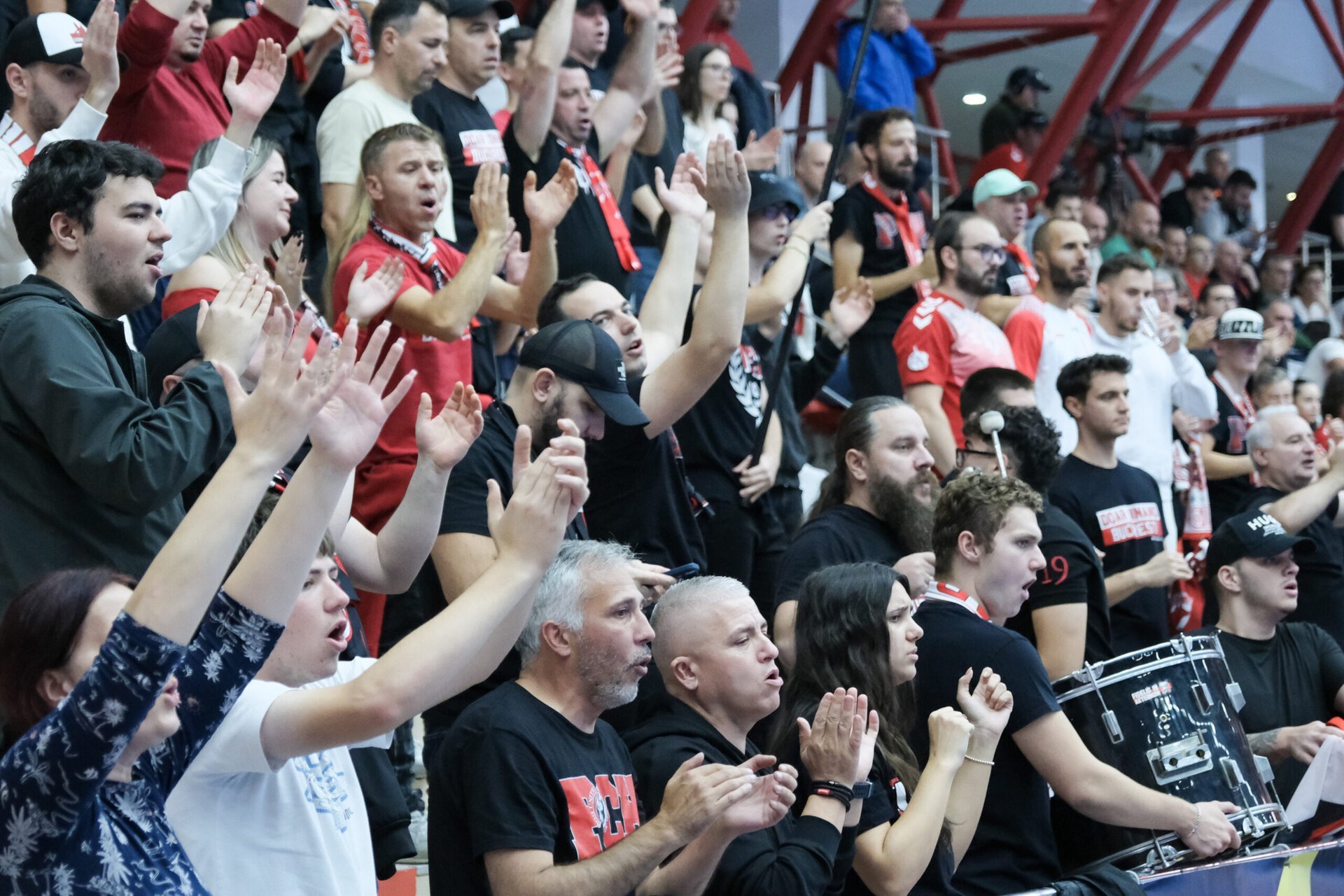 Intrare liberă pentru doamne și domnișoare la meciul de handbal Dinamo – Turda, de 8 martie Clubul Dinamo a anunțat o surpriză pentru fanii handbalului, cu ocazia Zilei Internaționale a Femeii
