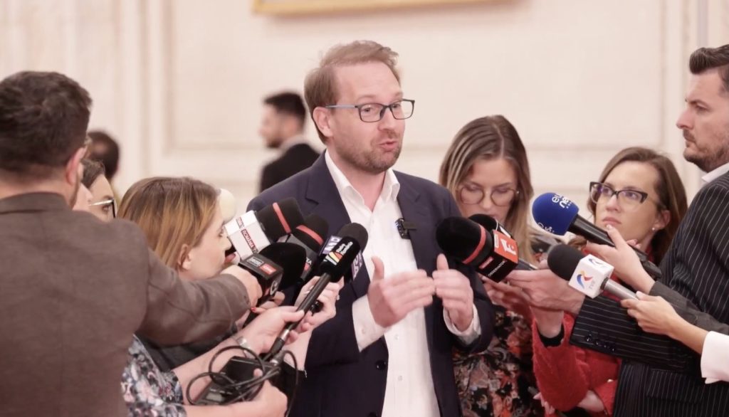 Fritz critică PSD după blocarea bugetului Liderul USR, Dominic Fritz, a criticat dur comportamentul PSD, partenerul de coaliție, după ce social-democrații au blocat adoptarea bugetului național
