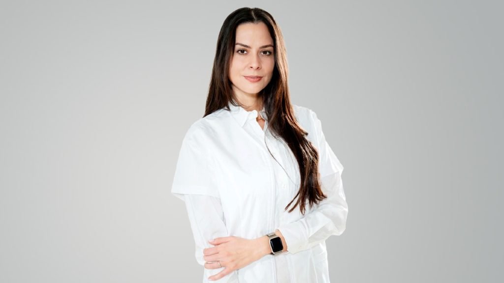 Terapia hormonală la menopauză: când este benefică și când ridică semne de întrebare Terapia de substituție hormonală (TSH) în perioada menopauzei poate îmbunătăți calitatea vieții și poate reduce riscul unor afecțiuni, dar necesită o abordare personalizată, avertizează specialiștii