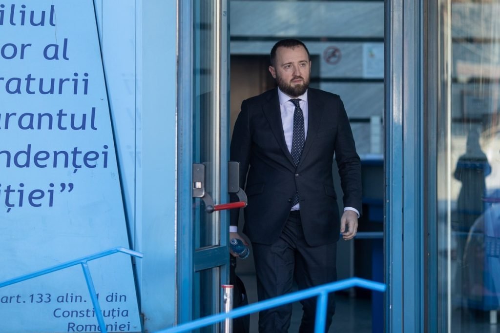 Inspecția Judiciară ignoră solicitarea de investigare a acuzațiilor la adresa șefului DNA Inspecția Judiciară a refuzat să demareze o investigație amplă asupra acuzațiilor grave aduse procurorului-șef al DNA, Marius Voineag, în documentarul „Justiție capturată” realizat de Recorder