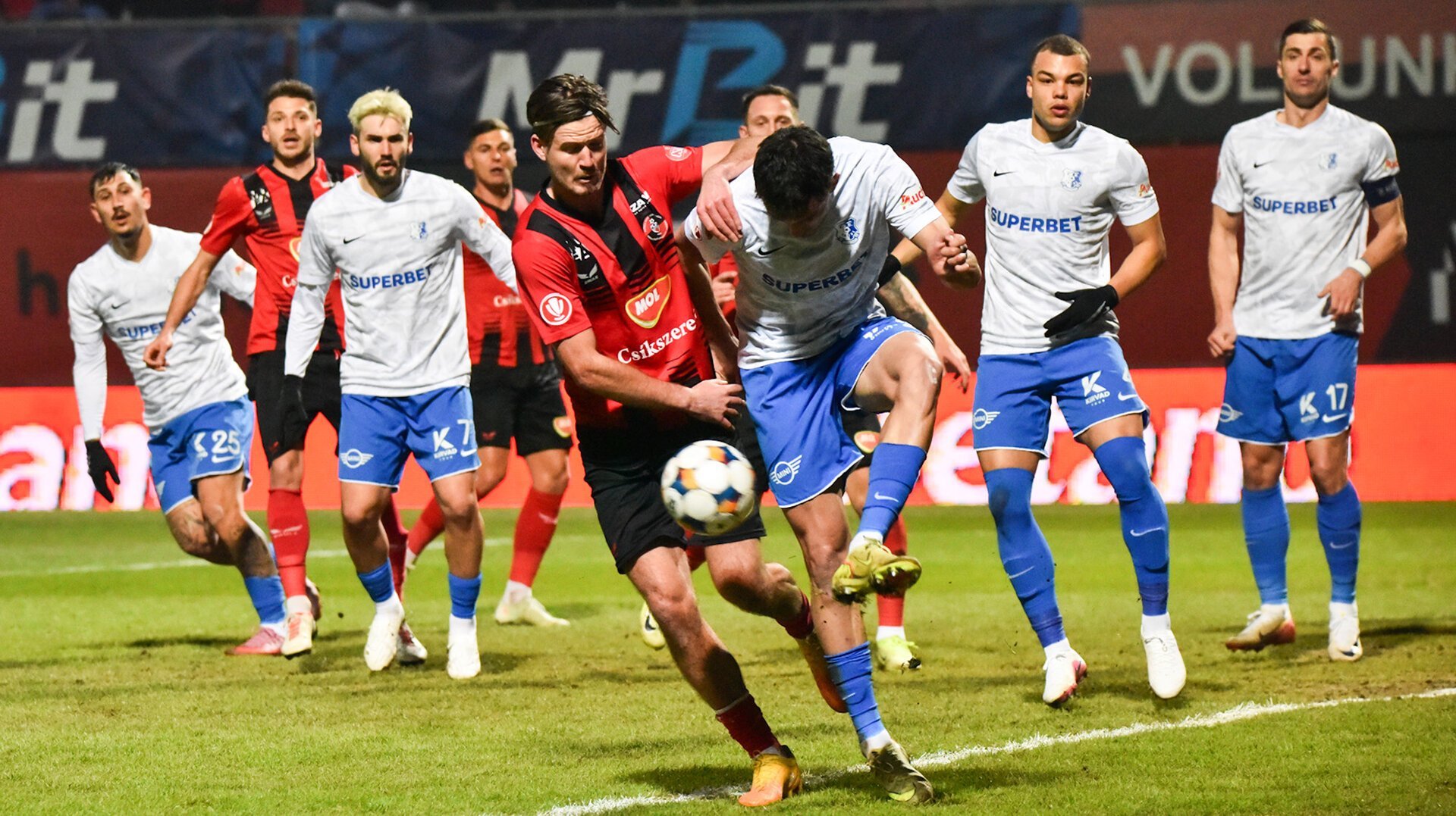 Csikszereda și Farul se înfruntă în etapa 30 din Superliga, cu miză pentru play-out Miercuri, de la ora 21:00, FK Csikszereda și Farul Constanța se vor întâlni în cadrul etapei a 30-a din Superliga, sezonul 2025/2026