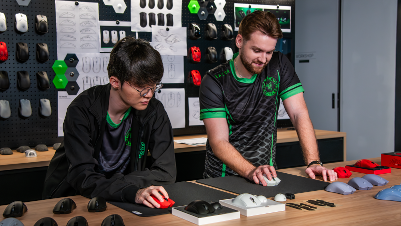 Razer lansează un nou mouse și un mousepad pentru gamerii competitivi Razer, compania cunoscută pentru echipamentele sale dedicate gamerilor, a lansat recent două produse menite să îmbunătățească performanța în jocurile video: mouse-ul Viper V4 Pro și mousepad-ul Gigantus V2 Pro