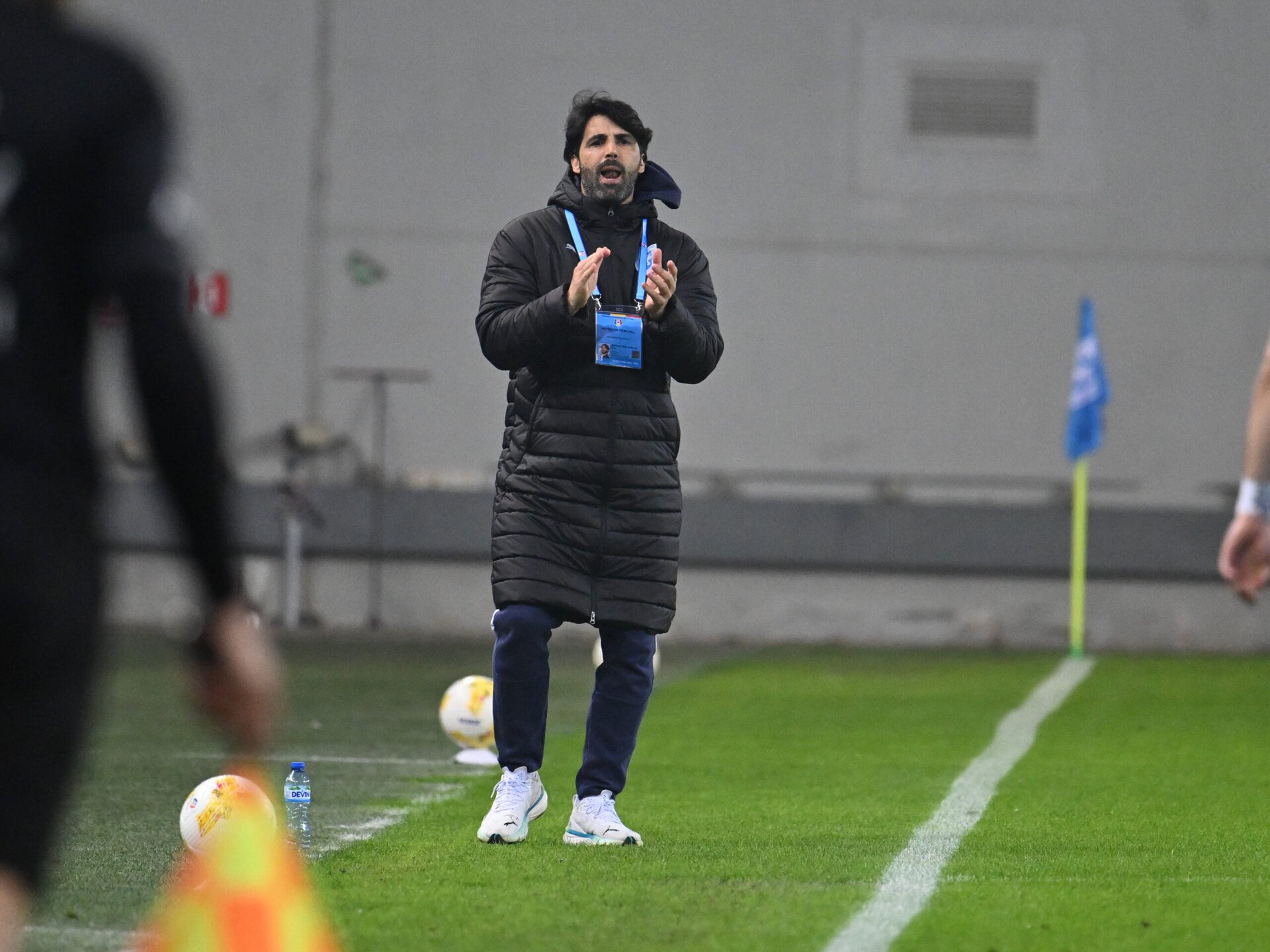 Coelho răspunde criticilor după victoria Craiovei cu CFR Cluj Universitatea Craiova a învins CFR Cluj cu scorul de 3-1, după prelungiri, în sferturile de finală ale Cupei României