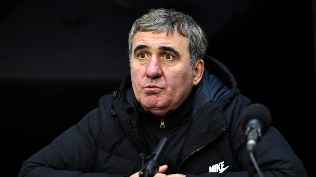 Hagi, mulțumit că Lucescu va conduce România în barajul cu Turcia Gheorghe Hagi a confirmat că nu va prelua echipa națională a României pentru meciul de baraj cu Turcia, programat pentru Cupa Mondială din 2026