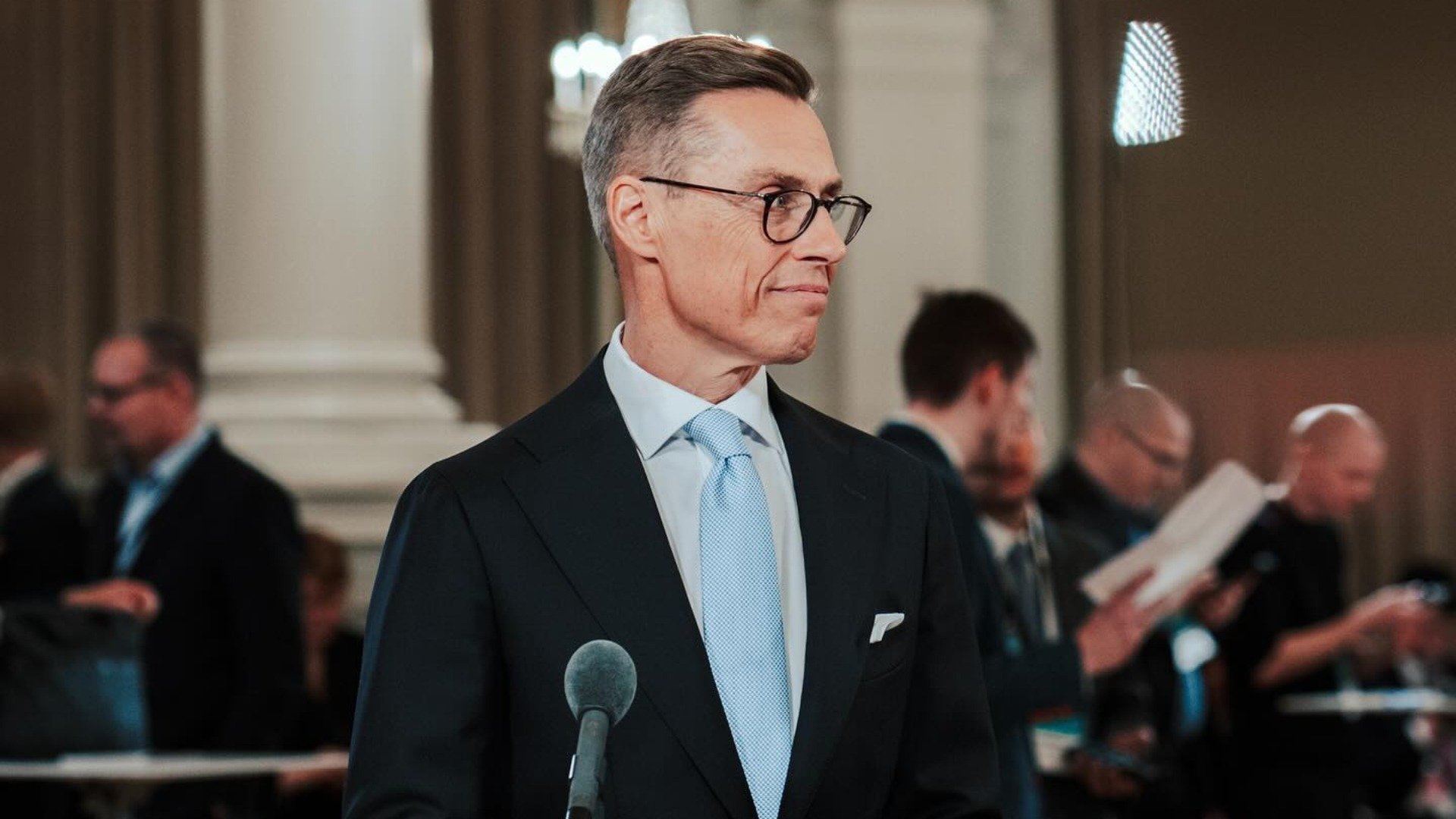 Stubb: Brexitul, o greșeală majoră; Finanlanda cere o relație mai strânsă între Londra și Bruxelles Președintele Finlandei, Alexander Stubb, a catalogat Brexitul drept „o greșeală colosală”, pledând pentru o apropiere mai mare între Marea Britanie și Uniunea Europeană, potrivit unei declarații făcute marți