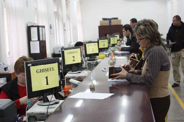 Peste 3.200 de posturi, eliminate de la administrația locală Bihor