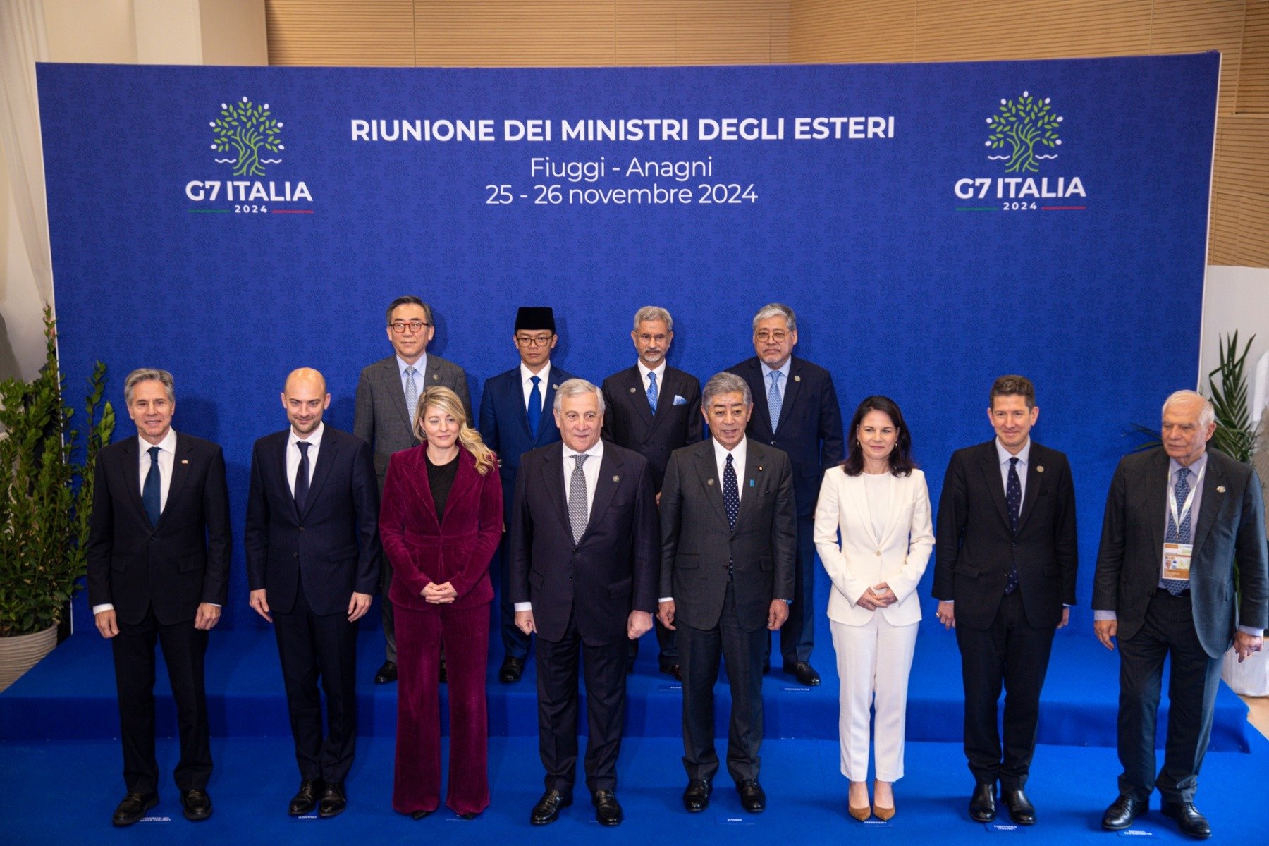G7: Discuții dificile despre Iran și Ucraina Miniștrii de externe ai G7 au încheiat vineri o reuniune tensionată în Franța, finalizată printr-o declarație comună